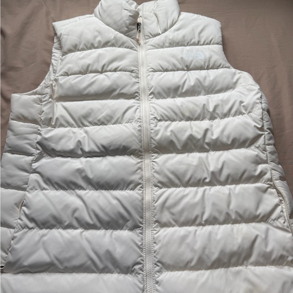 The North Face Jackets & Blazers - The North Face White Quilted Puffer Vest